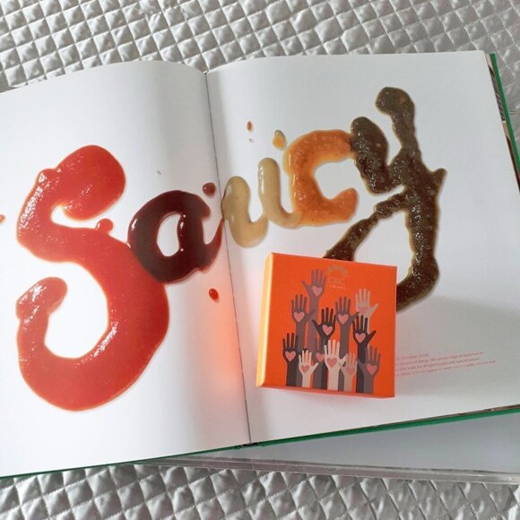 "Go Get 'Em, Tiger" t-shirt & earring bundle set - Picture 9 of 9